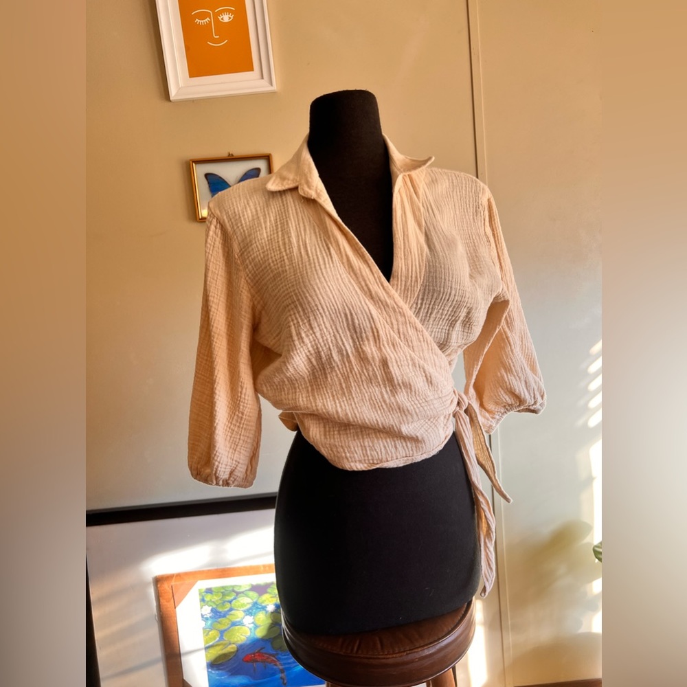 Hyfve cotton cropped tie colored shirt size large cream colored